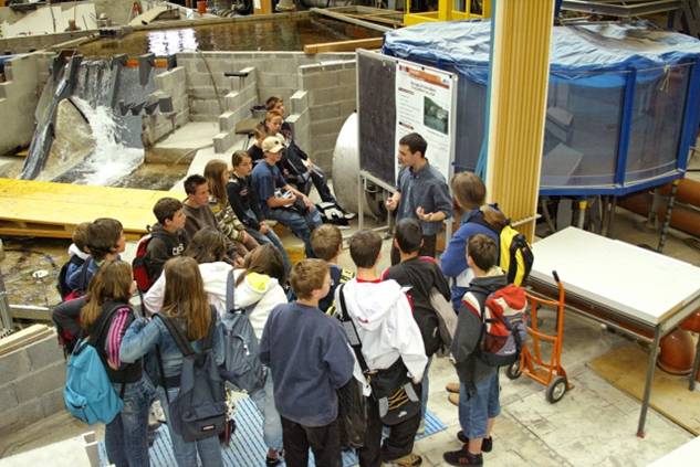 Pr�sentation du principe du PKWeir de Gloriettes (EPFL pour EDF CIH) - Renaud CHAMPREDONDE : CV Ing�nieur Hydraulique Hydro�lectricit�